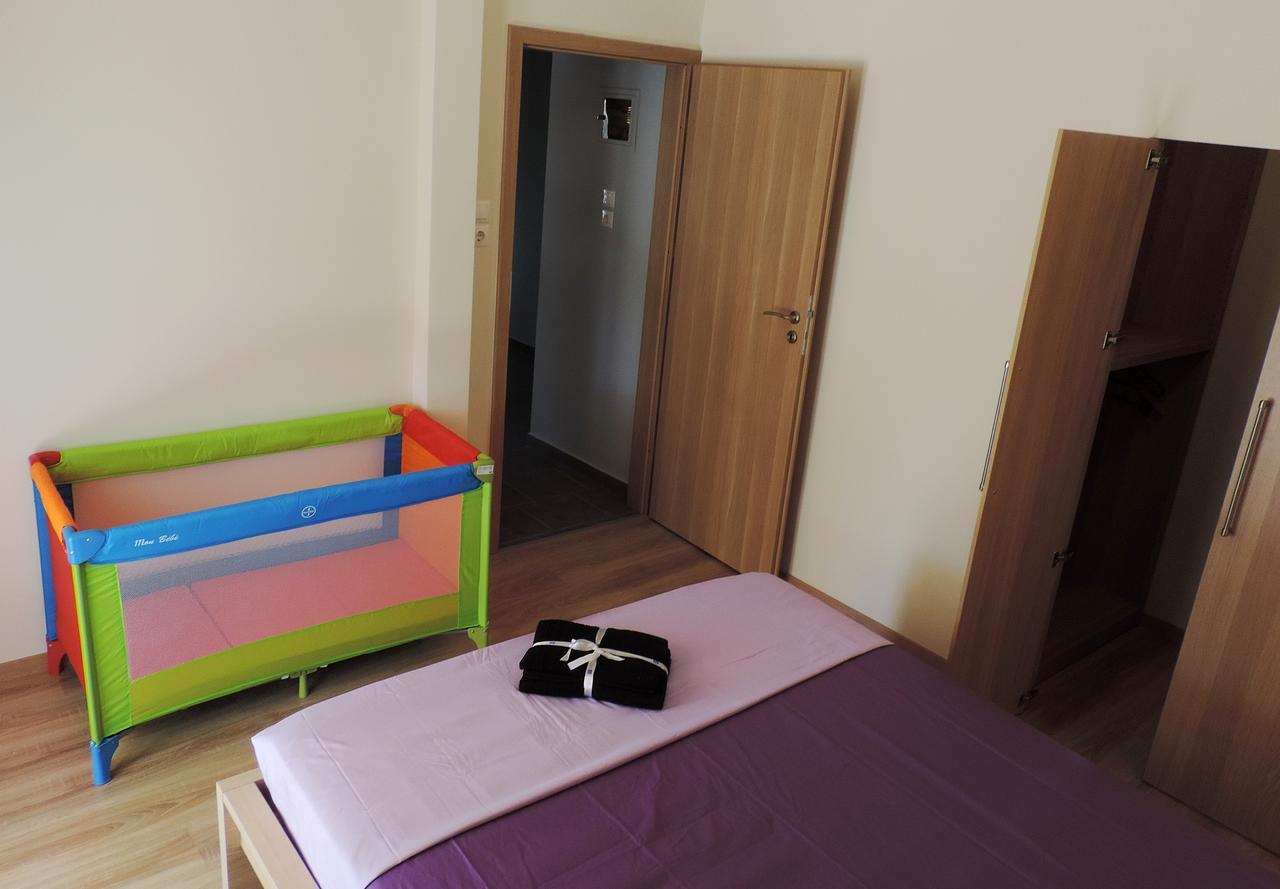 Apartment In The Centre Of Atenas Exterior foto