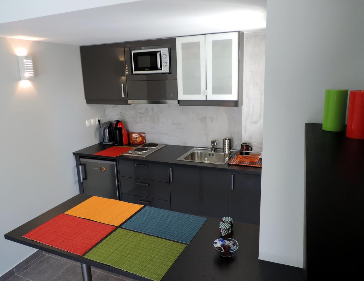 Apartment In The Centre Of Atenas Exterior foto
